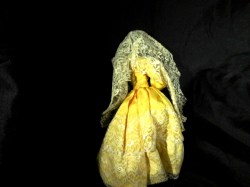 spanish doll yellow lace close up_04